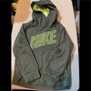 5 piece Boys Nike Bundle